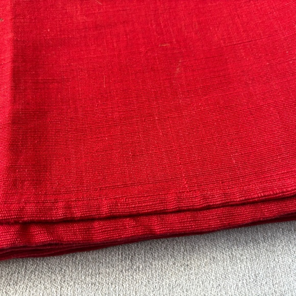 NWOT Crate and Barrel Heavy 100% Cotton Red Placemats Set of 4 - Picture 2 of 3